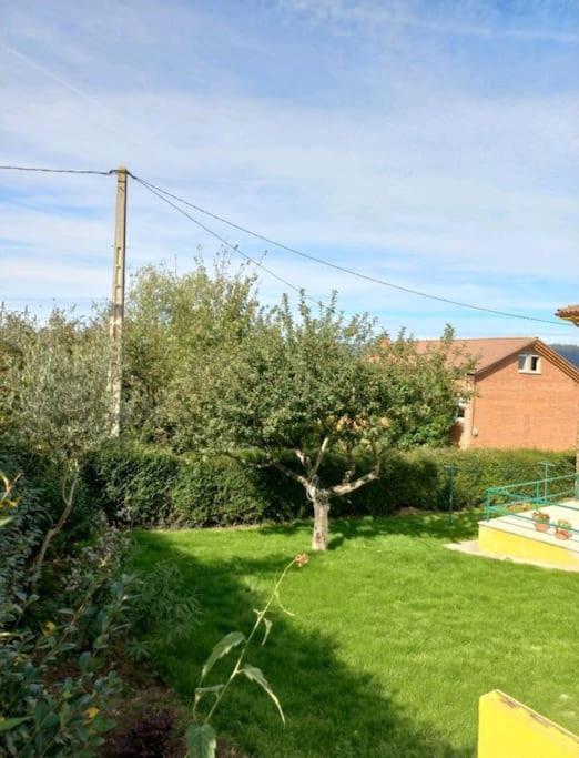 Casa Con Finca En Oviedo El Casero Eksteriør billede