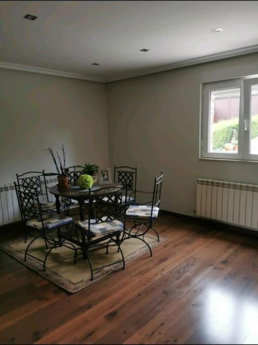 Casa Con Finca En Oviedo El Casero Eksteriør billede
